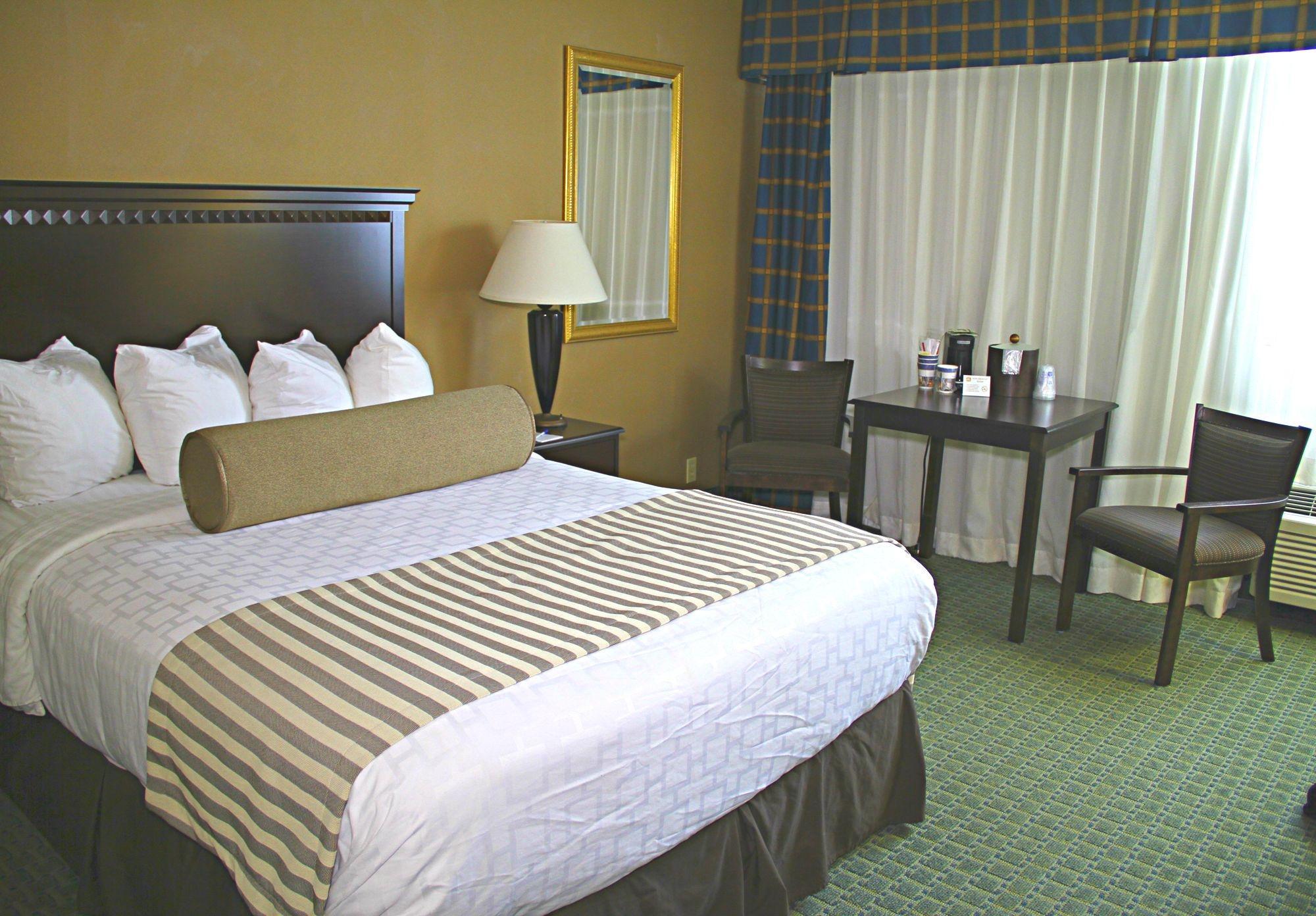 Quality Inn & Suites East Syracuse - Carrier Circle Bagian luar foto